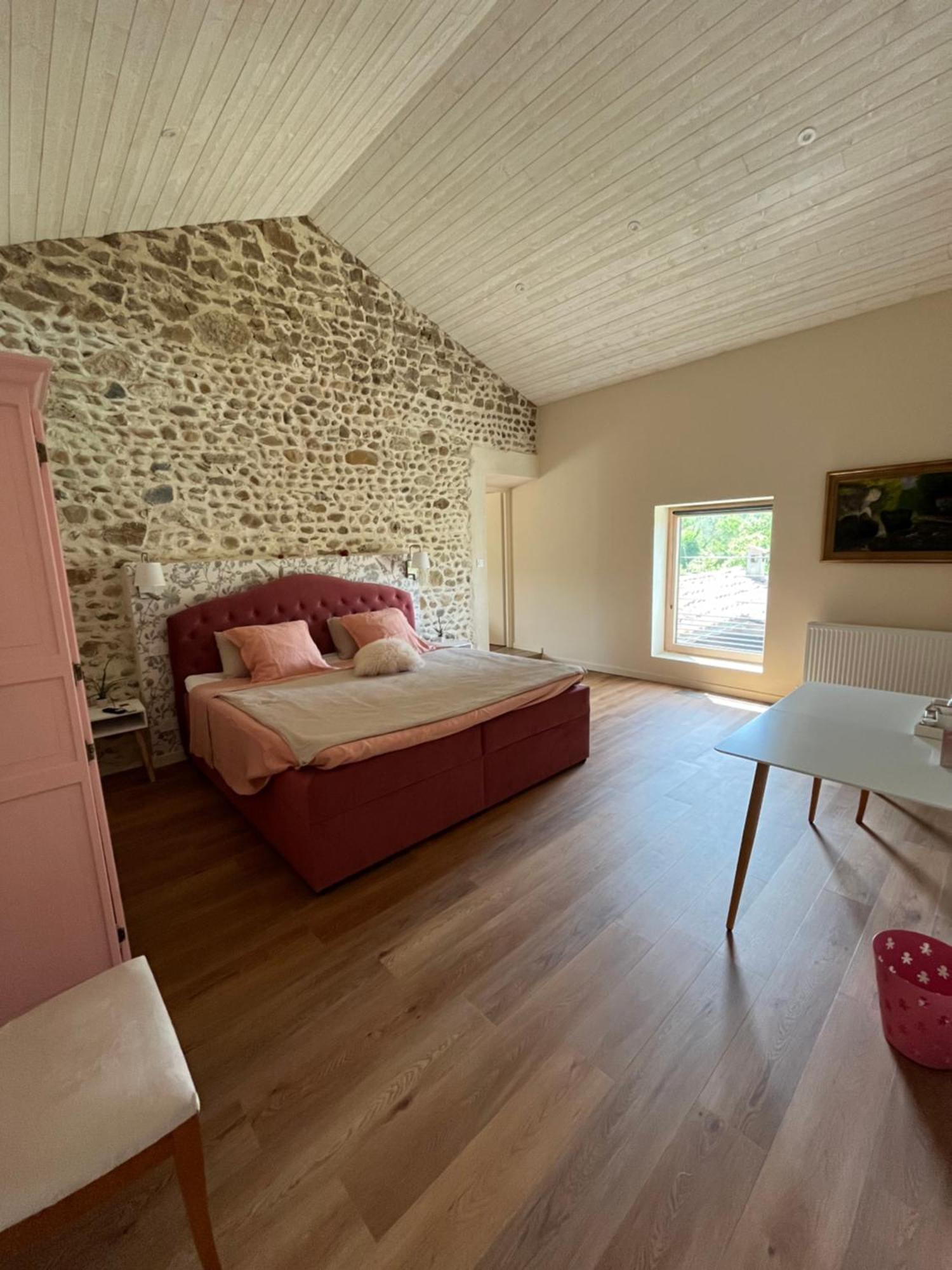 Malataverne La Bergerie Des Amandiers Chambres Et Table D'Hotes מראה חיצוני תמונה